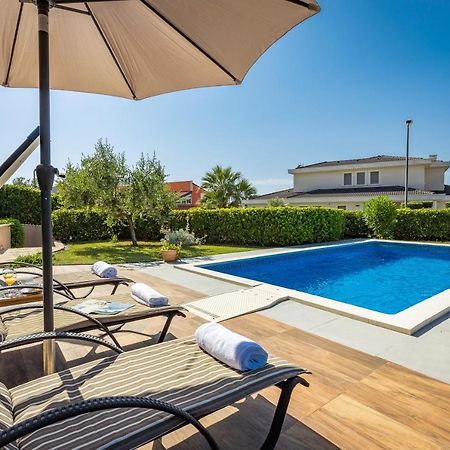 Lovely Istrian Apartment With A Private Swimming Pool And A Charming Garden Banjole Exterior photo